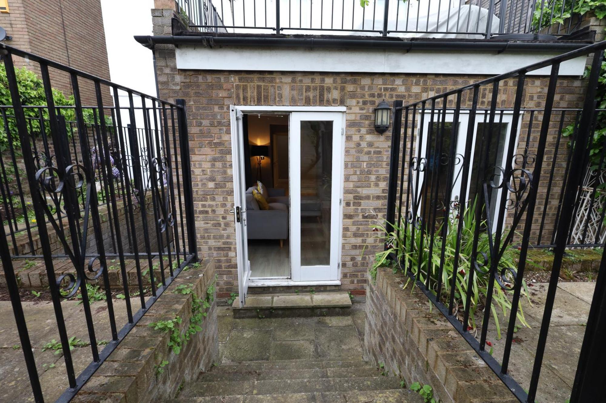 Lovely 3Br Garden Apartment L Abbey Road, Londra Dış mekan fotoğraf